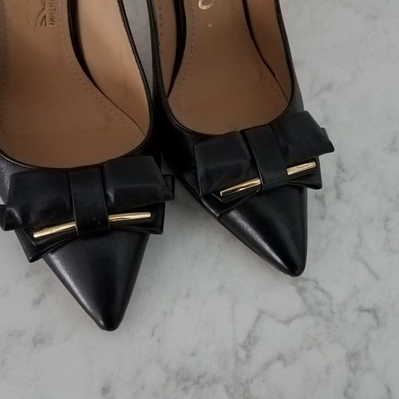 SALVATORE FERRAGAMO Rietta Bow Pointed Toe Pumps - Picture 6 of 10